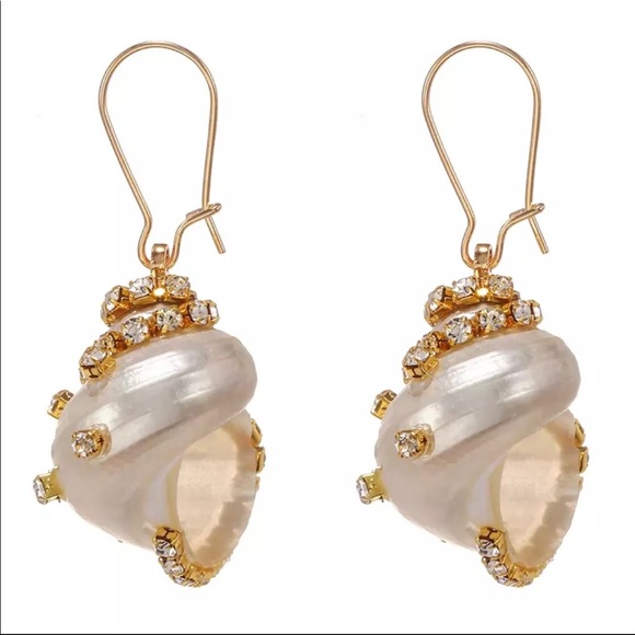 NWOT EARRINGS - Picture 2 of 3